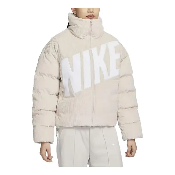 Куртка спортивная одежда основные therma fit oversize вельветовый пуховик Nike, коричневый 
Куртка спортивная одежда основные therma fit oversize вельветовый пуховик Nike, коричневый