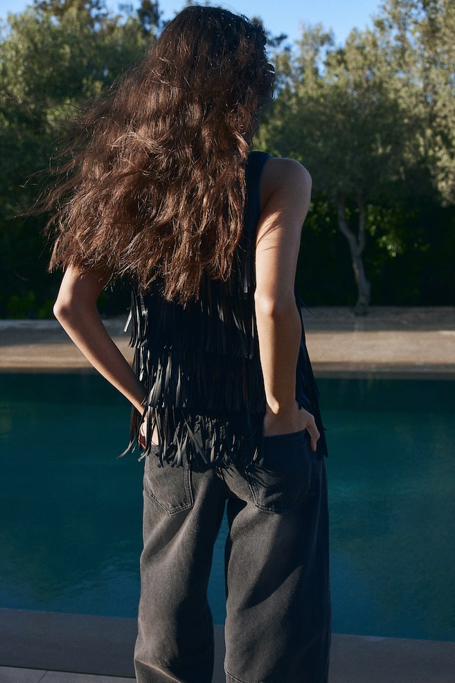 Укороченные джинсы Barrel H&M, черный
Укороченные джинсы Barrel H&M, черный