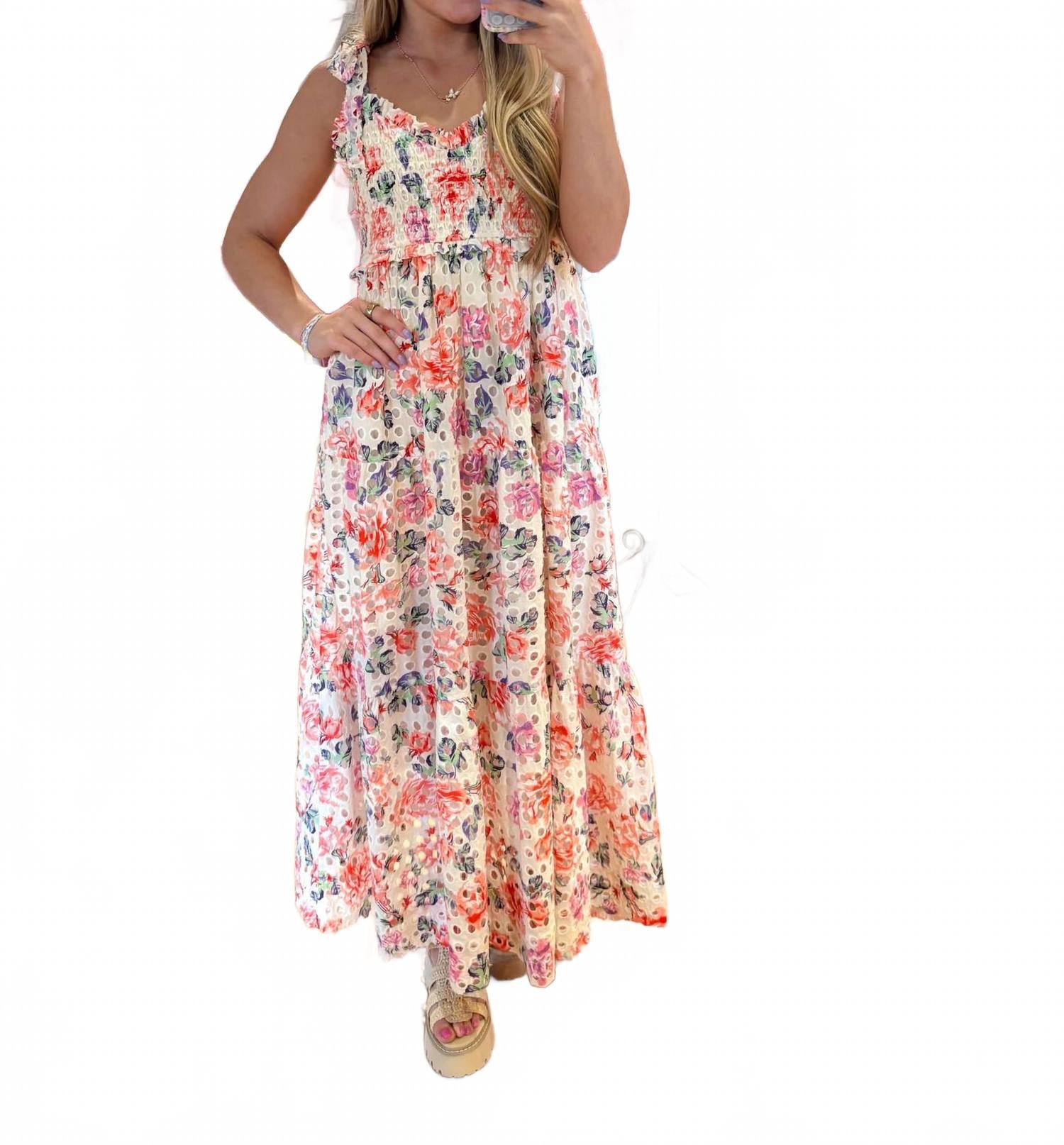 Tolani Длинное летнее платье с цветочным ажурным узором, разноцветное
Tolani Длинное летнее платье с цветочным ажурным узором, разноцветное