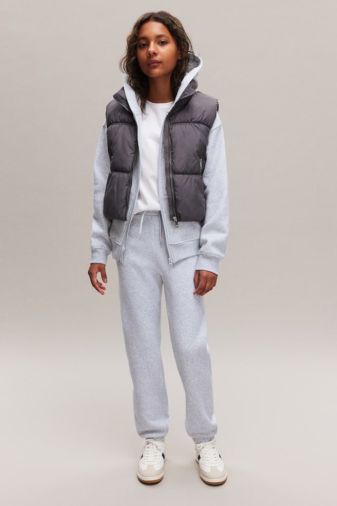 Спортивные штаны из трикотажной ткани H&M, серый
Спортивные штаны из трикотажной ткани H&M, серый