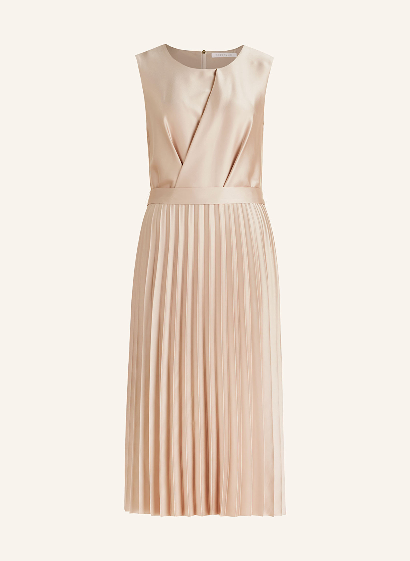 Платье атласное со складками Betty&Co, мультиколор
Платье атласное со складками Betty&Co, мультиколор