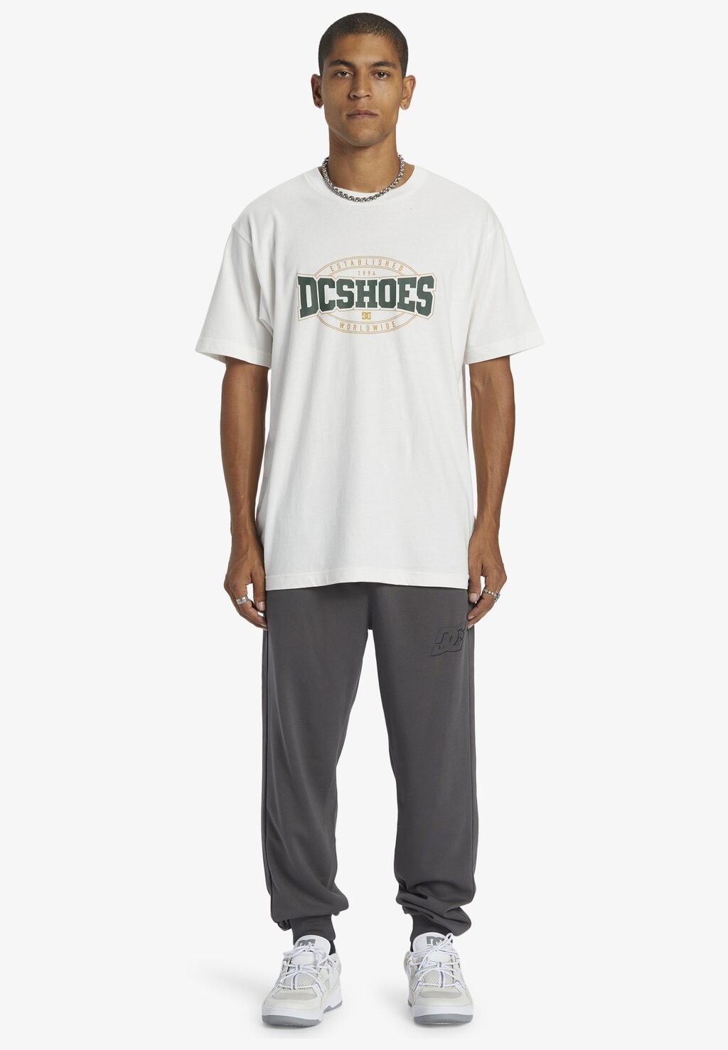 Спортивные брюки HAMPDEN JOGGING MIT ELASTISCHEM BUND DC Shoes, черный
Спортивные брюки HAMPDEN JOGGING MIT ELASTISCHEM BUND DC Shoes, черный