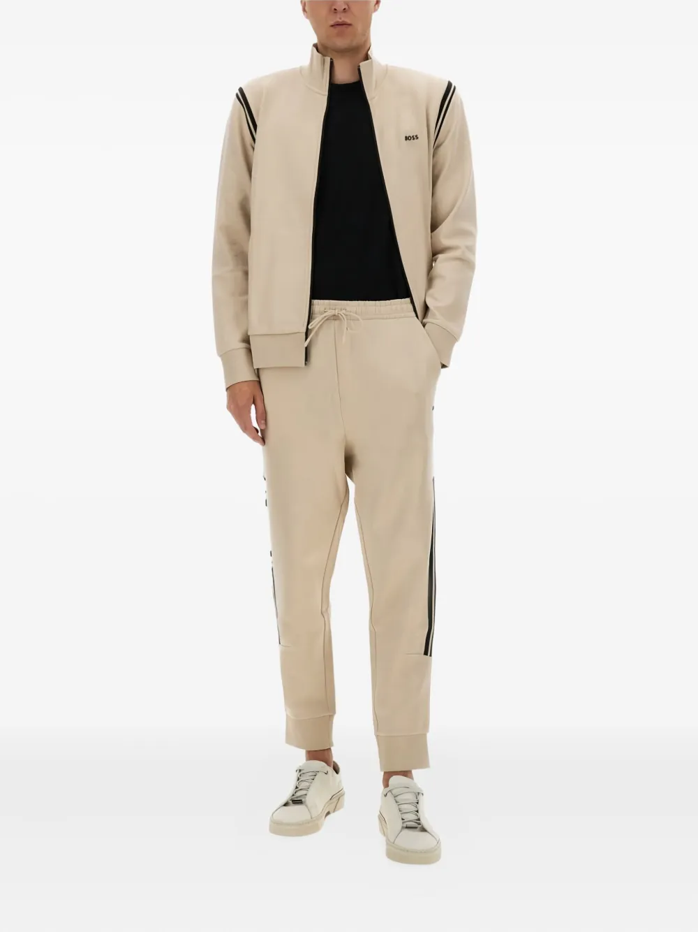 Спортивный костюм с полосками BOSS, нейтральный
Спортивный костюм с полосками BOSS, нейтральный
