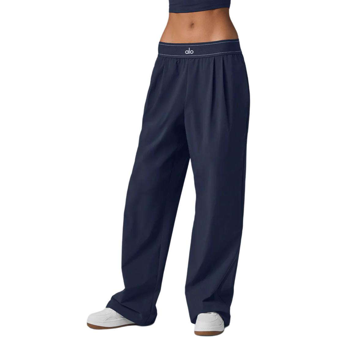 Брюки Suit Up Alo Yoga, синий/темно-синий
Брюки Suit Up Alo Yoga, синий/темно-синий
