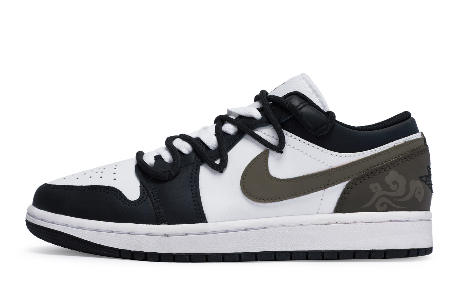 Кроссовки Air Jordan 1 Vintage Basketball Shoes Women's Low-top Brown, черный/белый/коричневый
Кроссовки Air Jordan 1 Vintage Basketball Shoes Women's Low-top Brown, черный/белый/коричневый