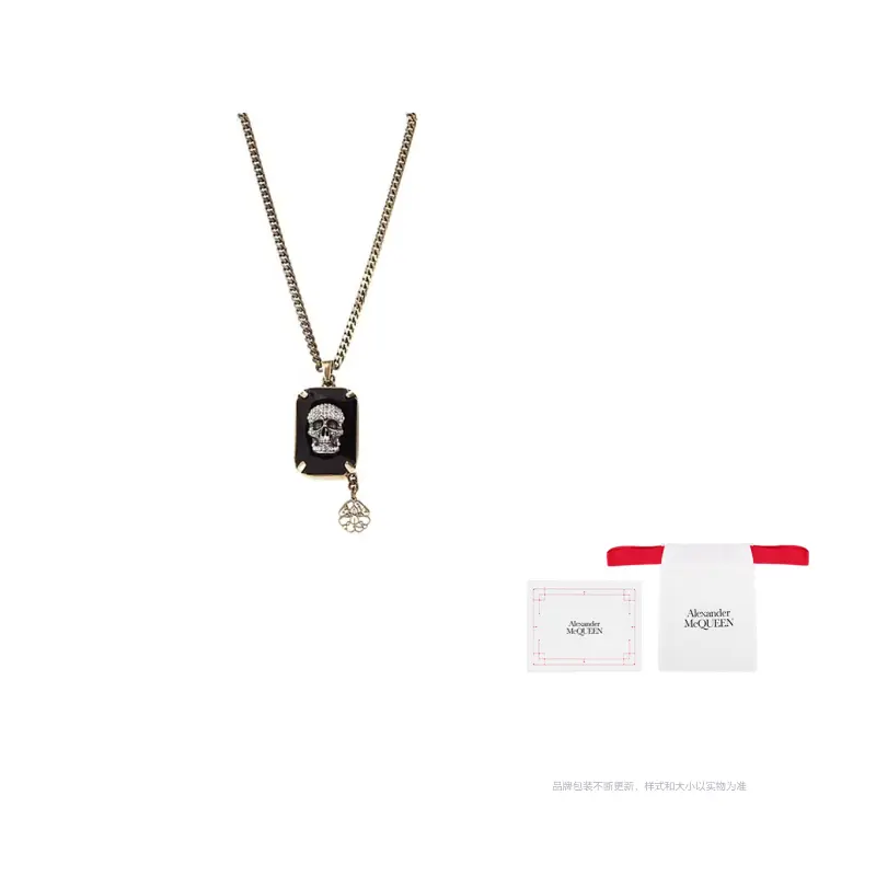 Латунное ожерелье для мужчин Alexander McQueen
Латунное ожерелье для мужчин Alexander McQueen