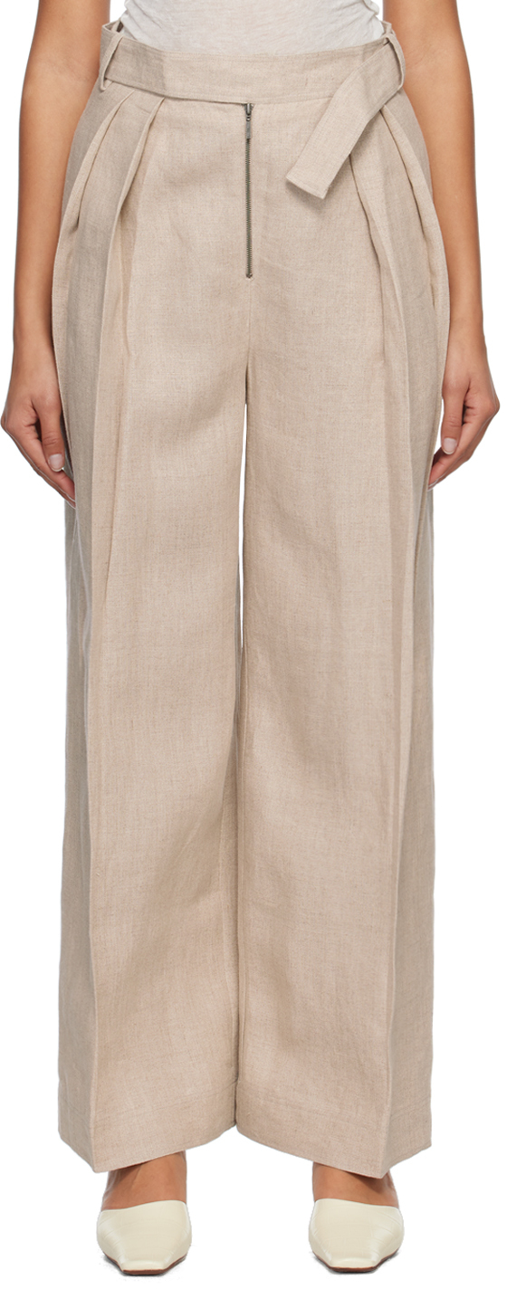 Бежевые брюки со складками Subtle Le Nguyen
Бежевые брюки со складками Subtle Le Nguyen