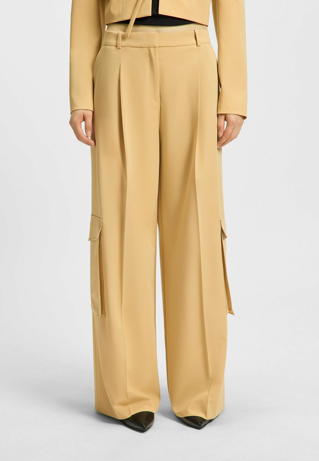 Брюки карго HUGO, бежевый
Брюки карго HUGO, бежевый