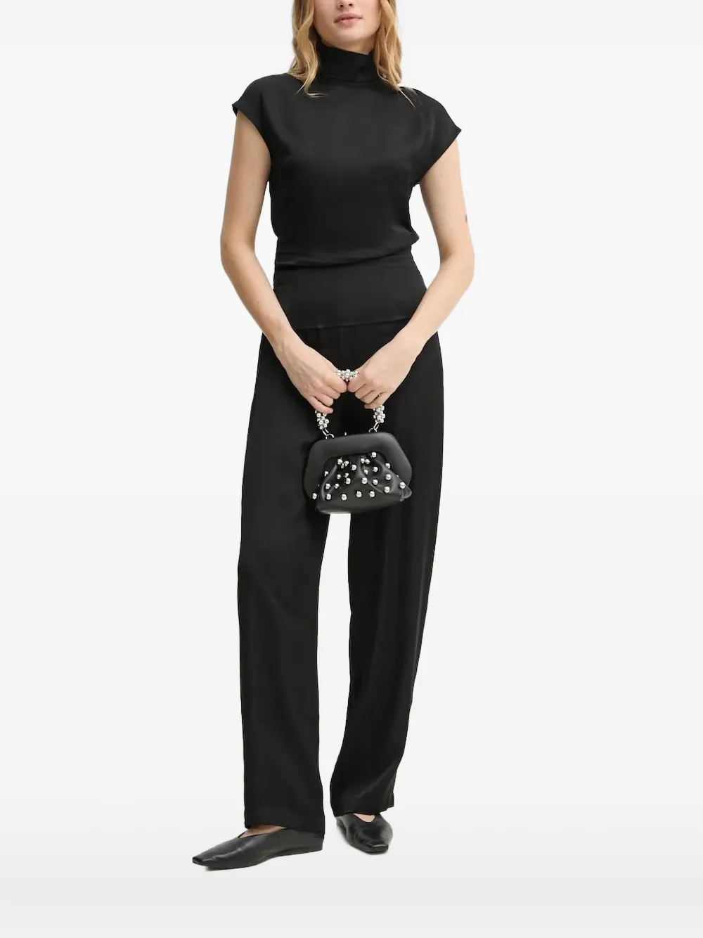 Блузка с высоким воротником и короткими рукавами AERON, черный
Блузка с высоким воротником и короткими рукавами AERON, черный