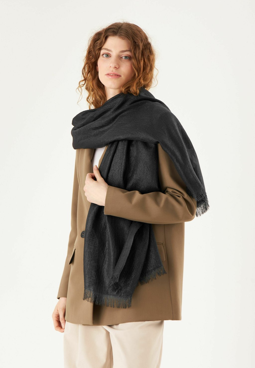 Шарф Codello, черный
Шарф Codello, черный