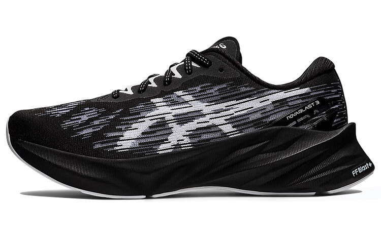 Мужские кроссовки для бега Asics Novablast 3
Мужские кроссовки для бега Asics Novablast 3