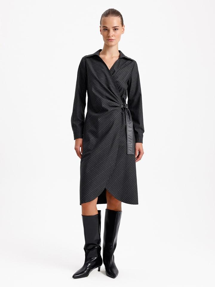 Платье до колена BGN, антрацит
Платье до колена BGN, антрацит