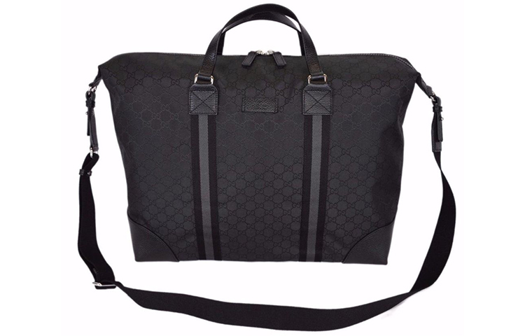 GUCCI Дорожная спортивная сумка с монограммой GG черная
GUCCI Дорожная спортивная сумка с монограммой GG черная