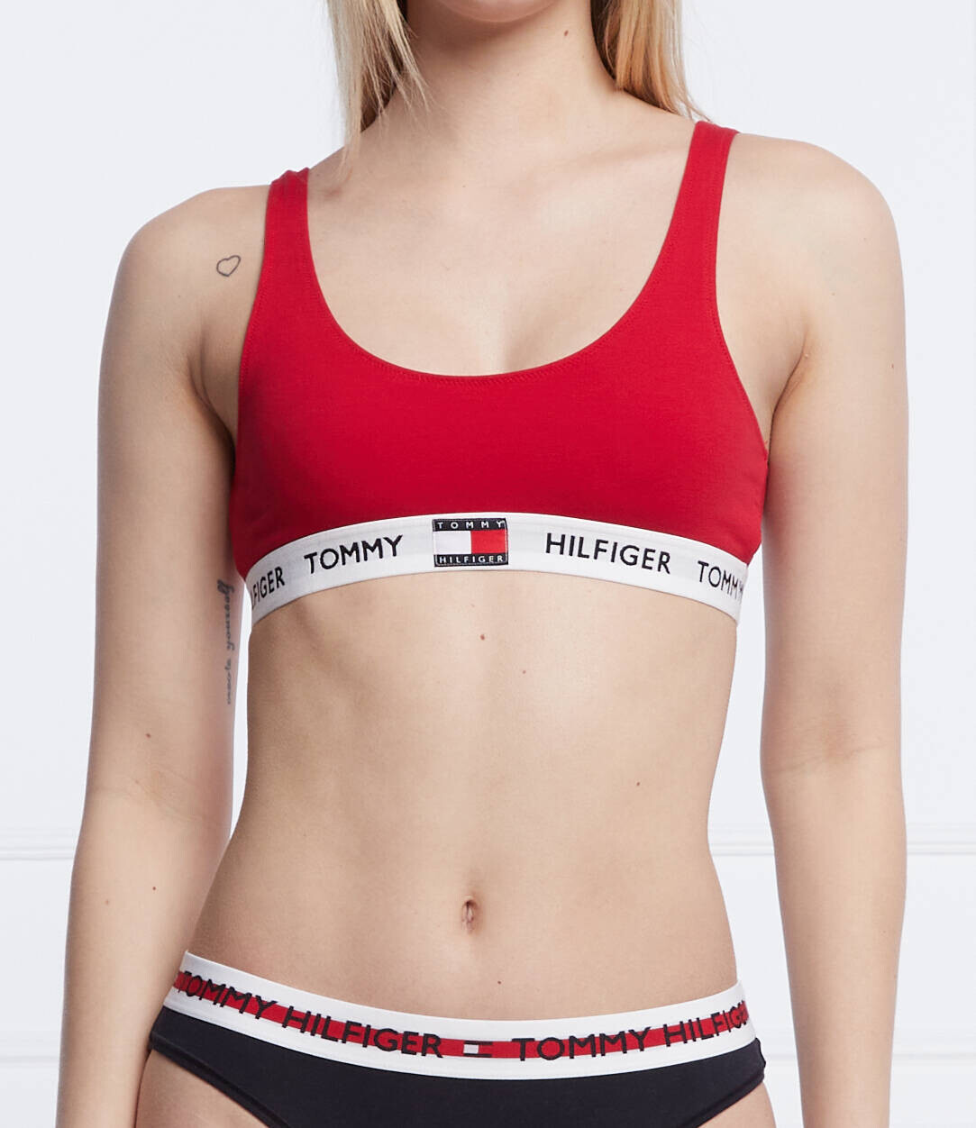 Бюстгальтер Tommy Hilfiger, красный
Бюстгальтер Tommy Hilfiger, красный