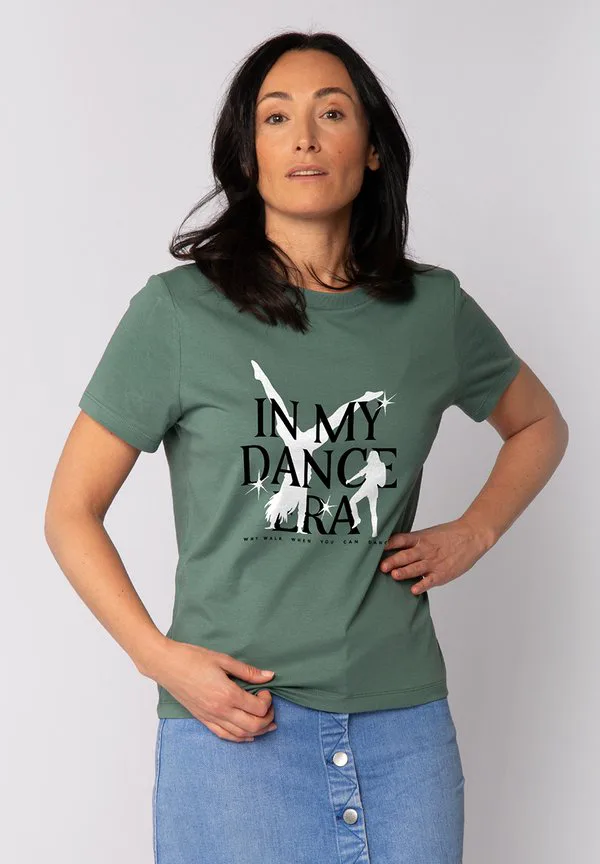 Футболка с принтом эпохи танцевальной музыки Watapparel, Green Bay, Зеленый, Футболка с принтом эпохи танцевальной музыки Watapparel, Green Bay
Футболка с принтом эпохи танцевальной музыки Watapparel, Green Bay, Зеленый, Футболка с принтом эпохи танцевальной музыки Watapparel, Green Bay