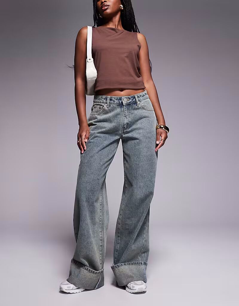 Джинсы Liquor N Poker с подворотами средней посадки, мешковатые, кислотно-синего цвета
Джинсы Liquor N Poker с подворотами средней посадки, мешковатые, кислотно-синего цвета