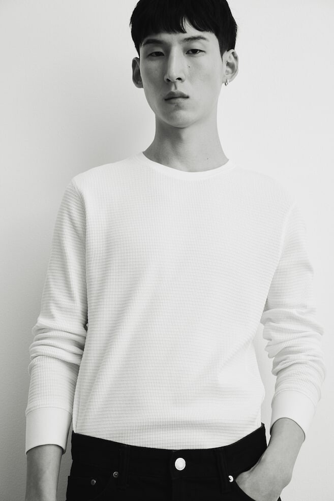 Рубашка из вафельного трикотажа приталенного кроя H&M, белый
Рубашка из вафельного трикотажа приталенного кроя H&M, белый