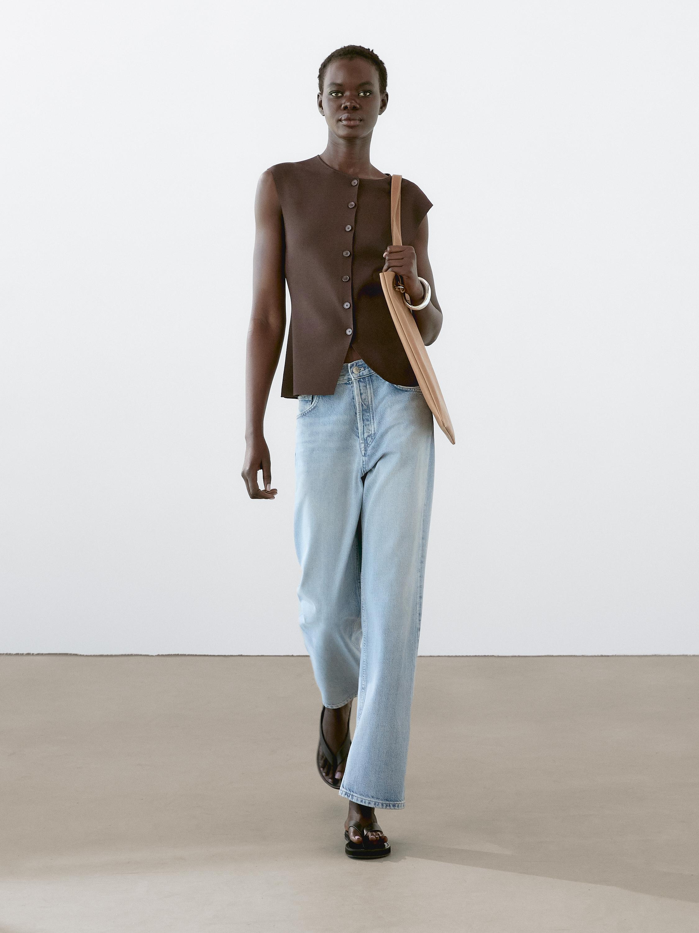 Приталенный трикотажный жилет с пуговицами Massimo Dutti, коричневый
Приталенный трикотажный жилет с пуговицами Massimo Dutti, коричневый