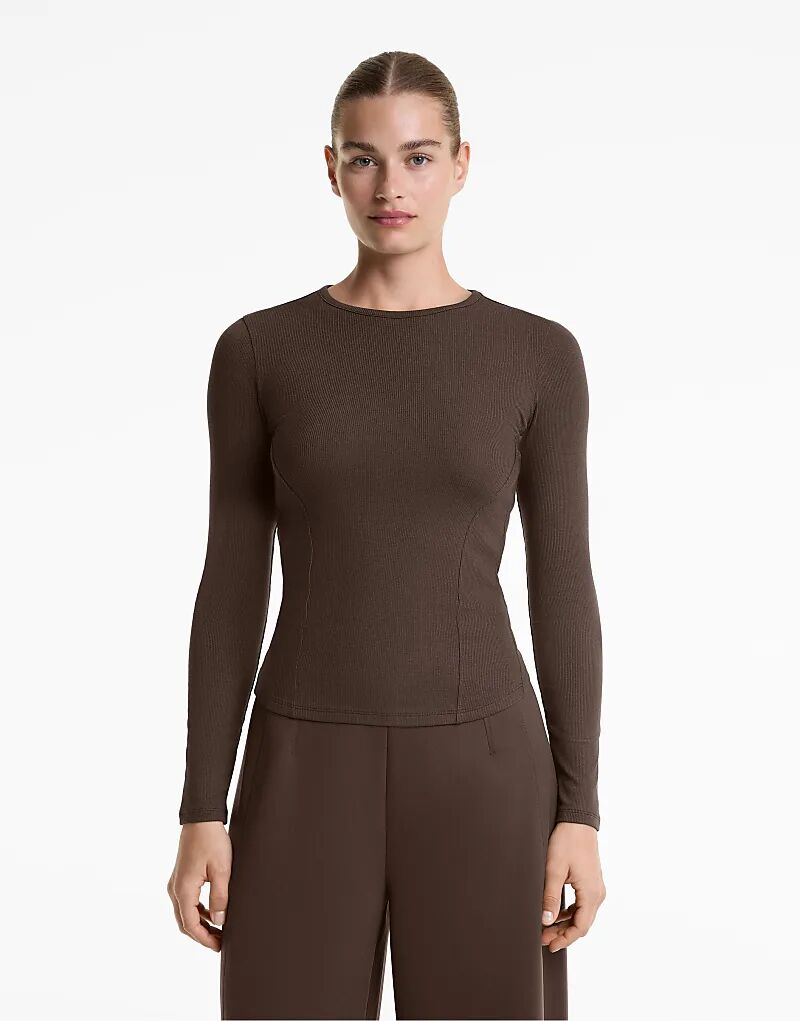 Лонгслив OYSHO с длинными рукавами и рубчиком из хлопка и модала коричневого цвета
Лонгслив OYSHO с длинными рукавами и рубчиком из хлопка и модала коричневого цвета