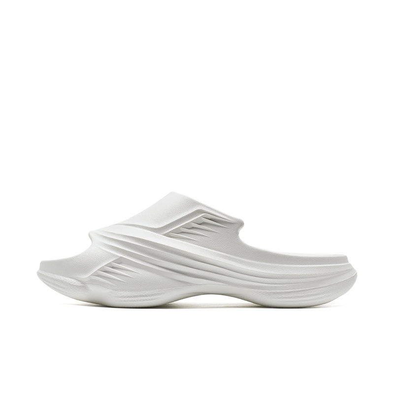 XTEP Мужские белые тапочки с амортизацией, противоскользящей и износостойкой подошвой, цвет White
XTEP Мужские белые тапочки с амортизацией, противоскользящей и износостойкой подошвой, цвет White