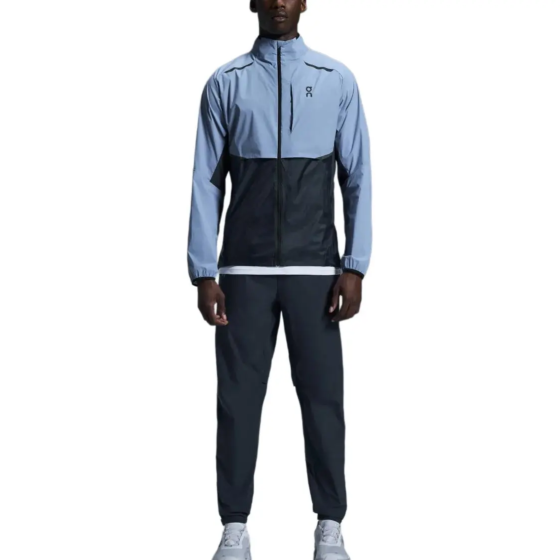 On Мужская ветровка светло-серого синего цвета с темно-синим, Light Gray Blue/Midnight
On Мужская ветровка светло-серого синего цвета с темно-синим, Light Gray Blue/Midnight