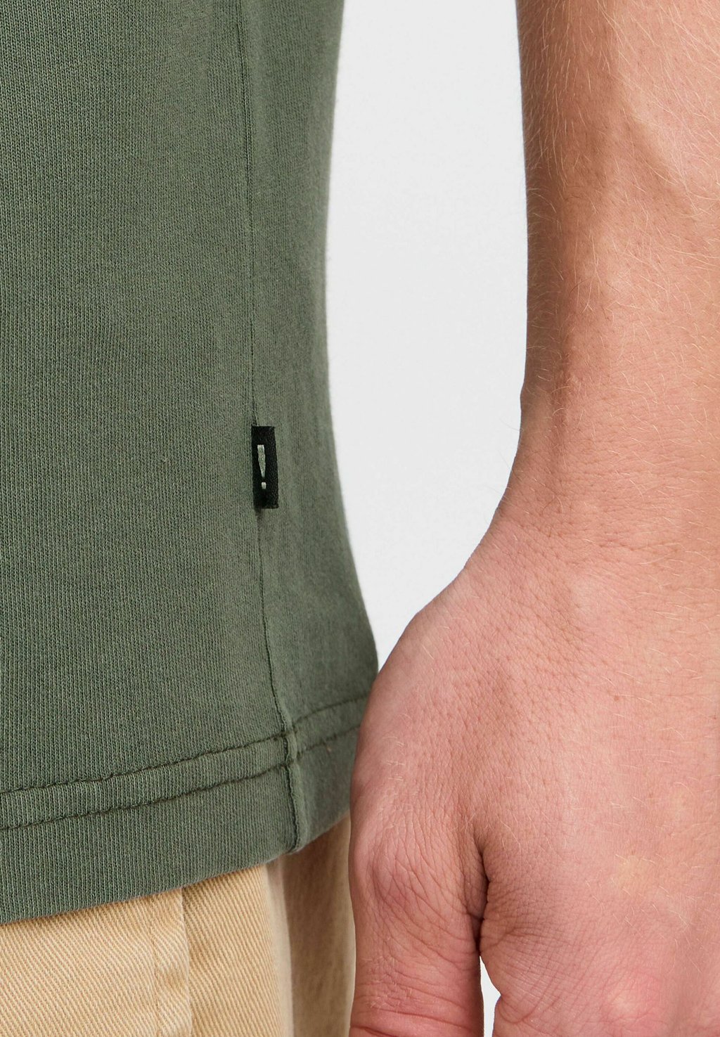 Футболка с принтом NONG Solid, зеленый
Футболка с принтом NONG Solid, зеленый