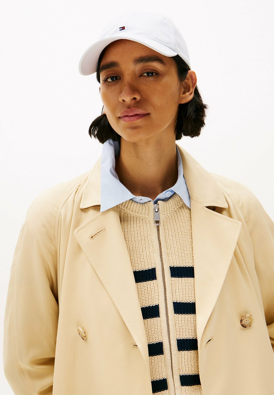 Бейсболка Tommy Hilfiger ESSENTIAL FLAG EMBROIDERY, Optic White/White
Бейсболка Tommy Hilfiger ESSENTIAL FLAG EMBROIDERY, Optic White/White