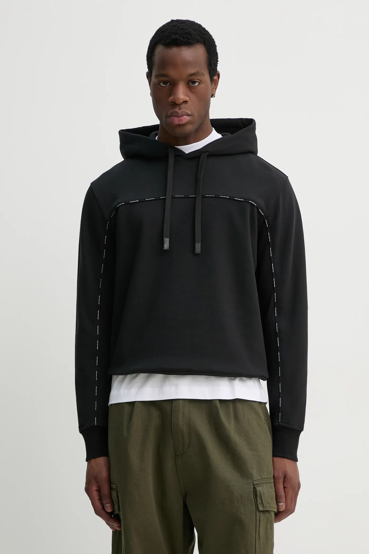 Хлопковая толстовка Versace Jeans Couture, черный
Хлопковая толстовка Versace Jeans Couture, черный