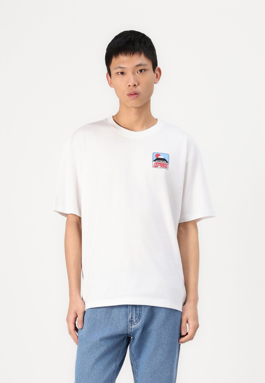 Базовая футболка SUNSET ON FUJI SAN UNISEX Edwin, белый
Базовая футболка SUNSET ON FUJI SAN UNISEX Edwin, белый