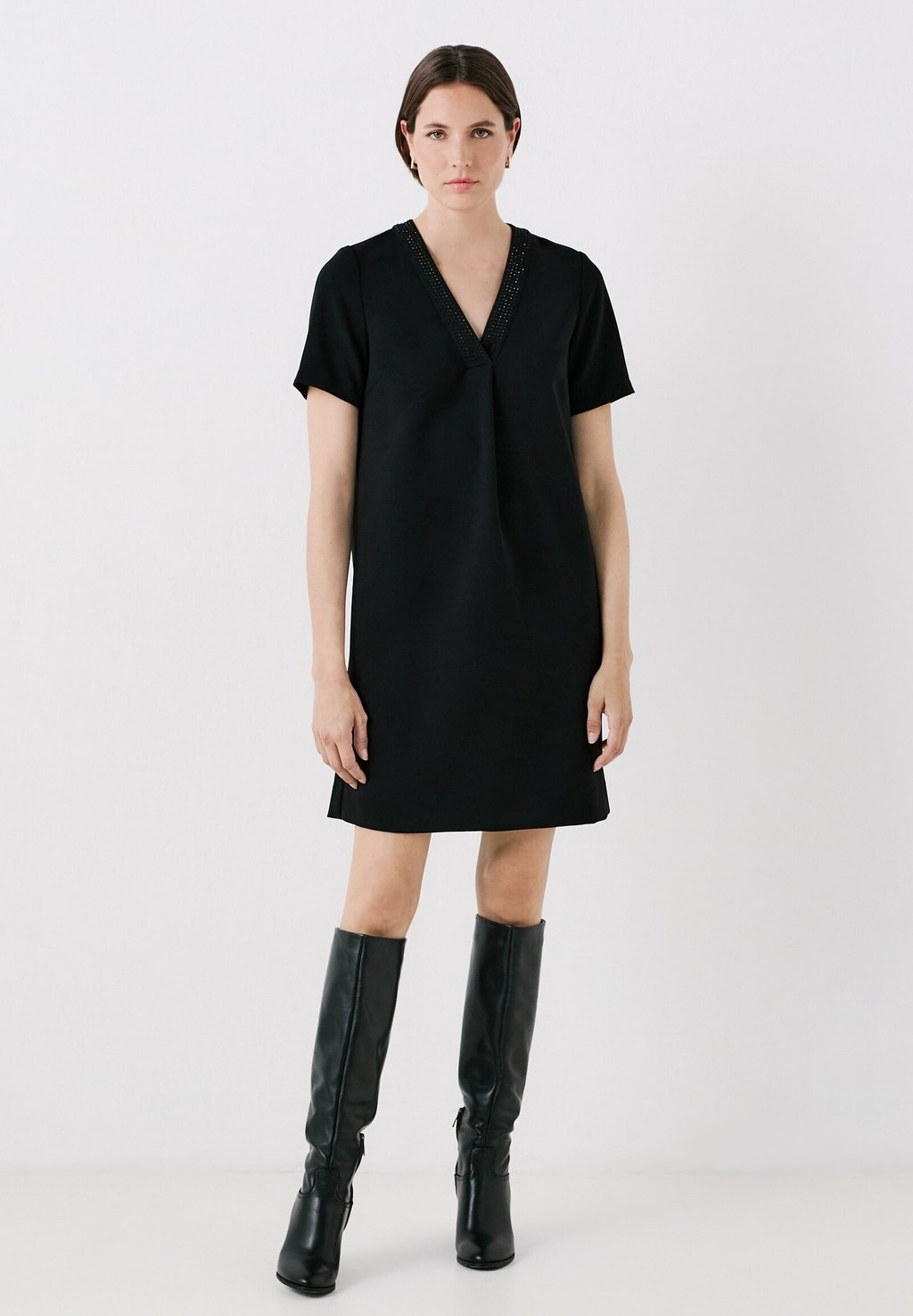 Повседневное платье RAMELA Caroll, черный
Повседневное платье RAMELA Caroll, черный