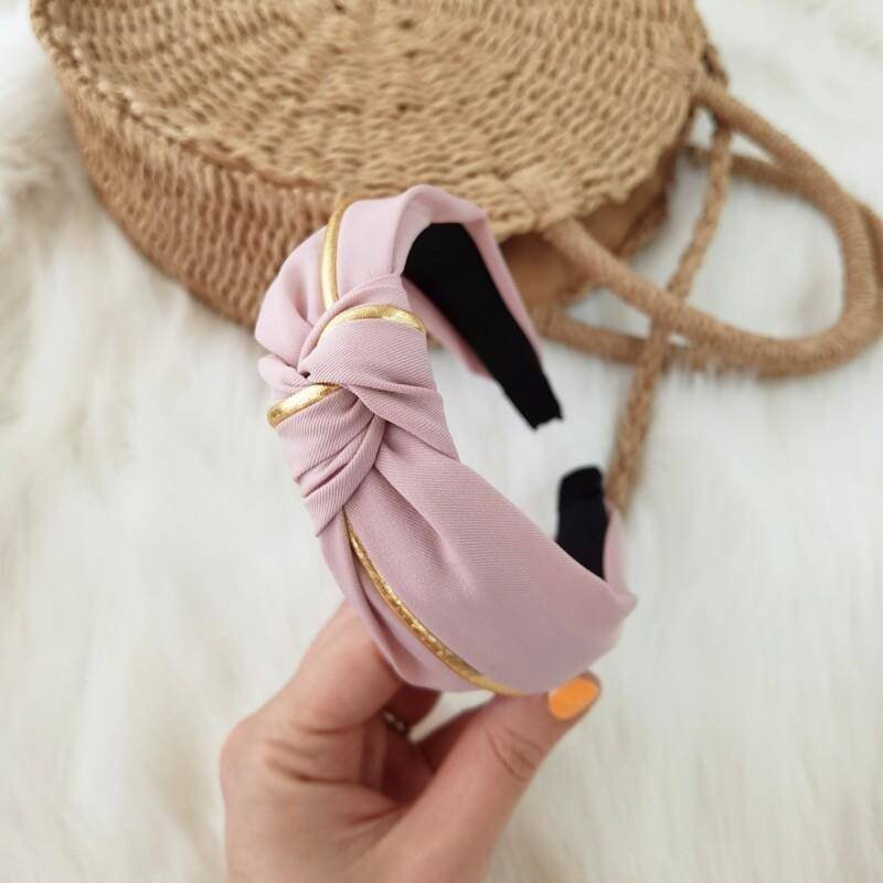 Повязка-тюрбан из плотной ткани, позолоченная O219R Kemer
Повязка-тюрбан из плотной ткани, позолоченная O219R Kemer