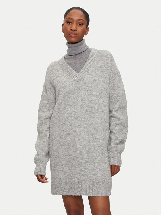 Трикотажное платье свободного кроя Calvin Klein Jeans, серый
Трикотажное платье свободного кроя Calvin Klein Jeans, серый