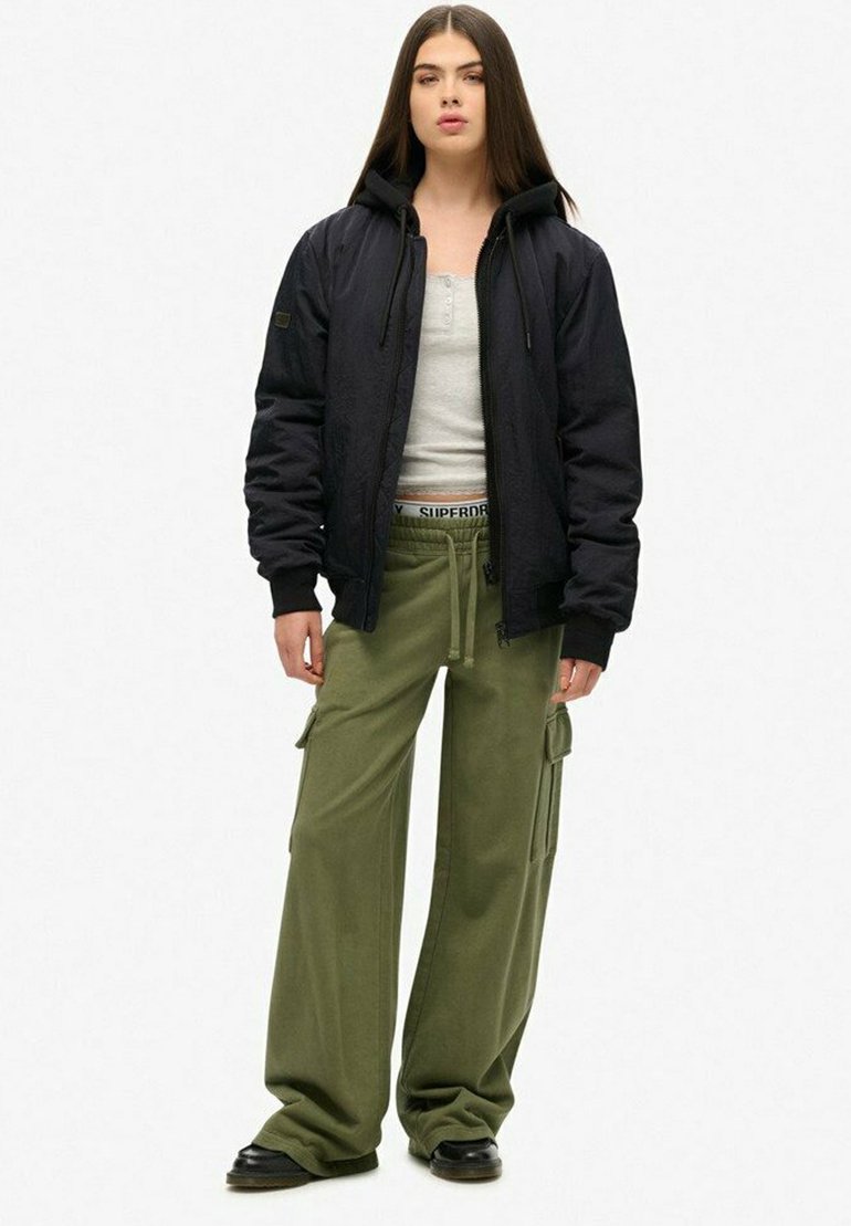 Легкая куртка MILITARY HOODED MA1 Superdry, черный
Легкая куртка MILITARY HOODED MA1 Superdry, черный