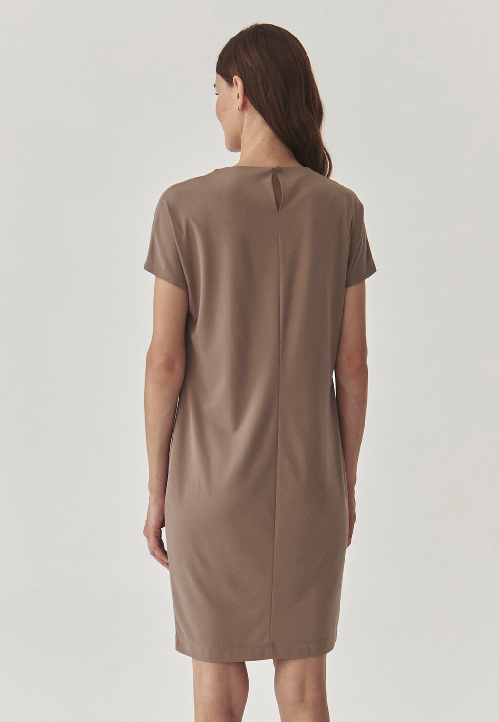 Платье-джемпер ZORI TATUUM, бежевый
Платье-джемпер ZORI TATUUM, бежевый