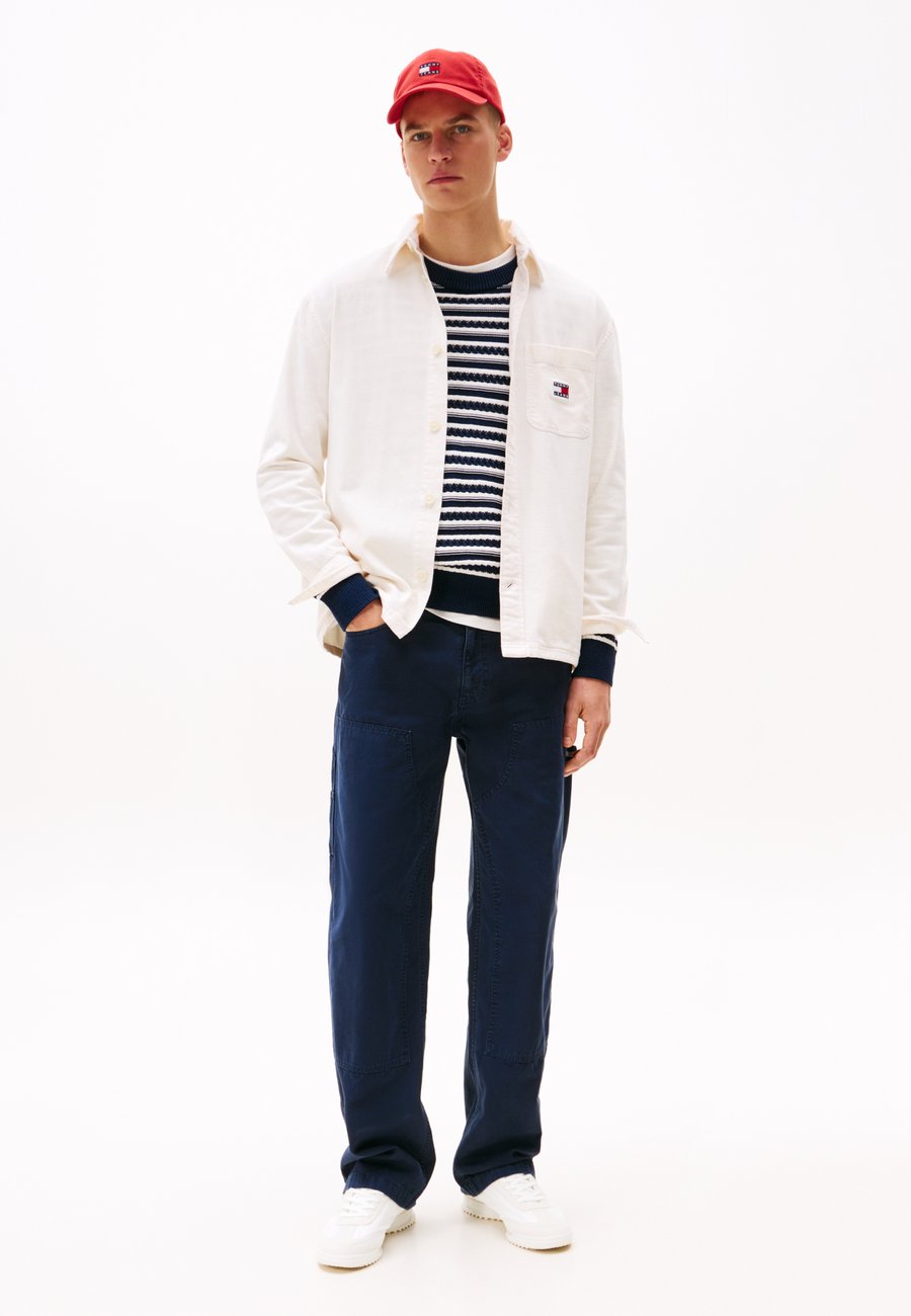 Кроссовки Tommy Jeans RETRO RUNNER CLEATED, Ecru/Off-White
Кроссовки Tommy Jeans RETRO RUNNER CLEATED, Ecru/Off-White