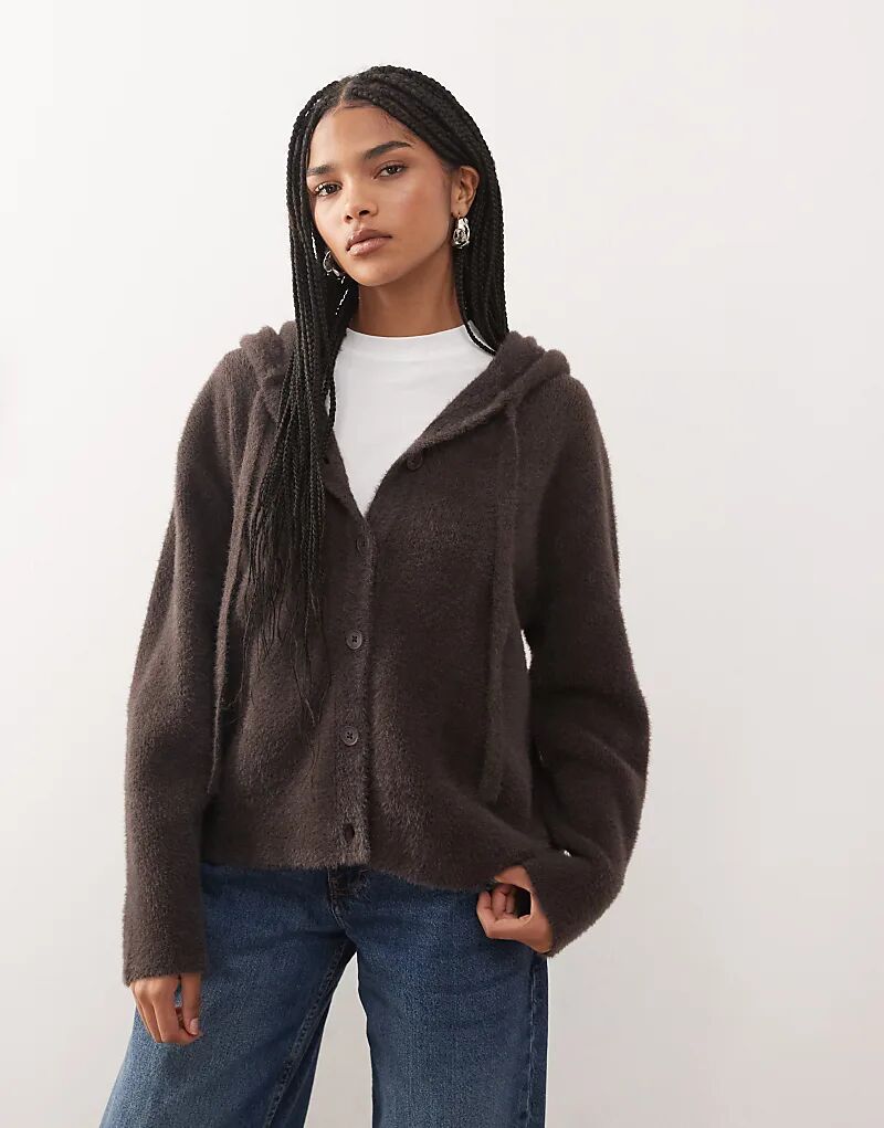Мягкий вязаный кардиган Reclaimed Vintage с капюшоном и завязкой-бантом шоколадно-коричневого цвета
Мягкий вязаный кардиган Reclaimed Vintage с капюшоном и завязкой-бантом шоколадно-коричневого цвета