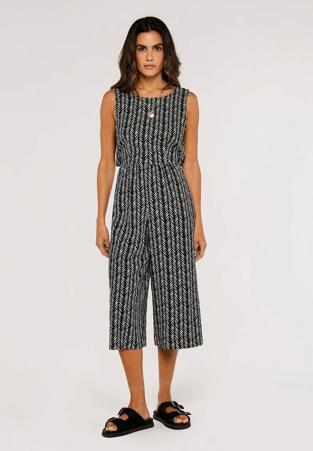 Комбинезон Apricot, цвет black
Комбинезон Apricot, цвет black