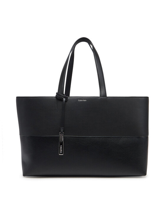 Сумочка Ck Mixmedia Medium Shopper K60K613011 Calvin Klein, черный 
Сумочка Ck Mixmedia Medium Shopper K60K613011 Calvin Klein, черный