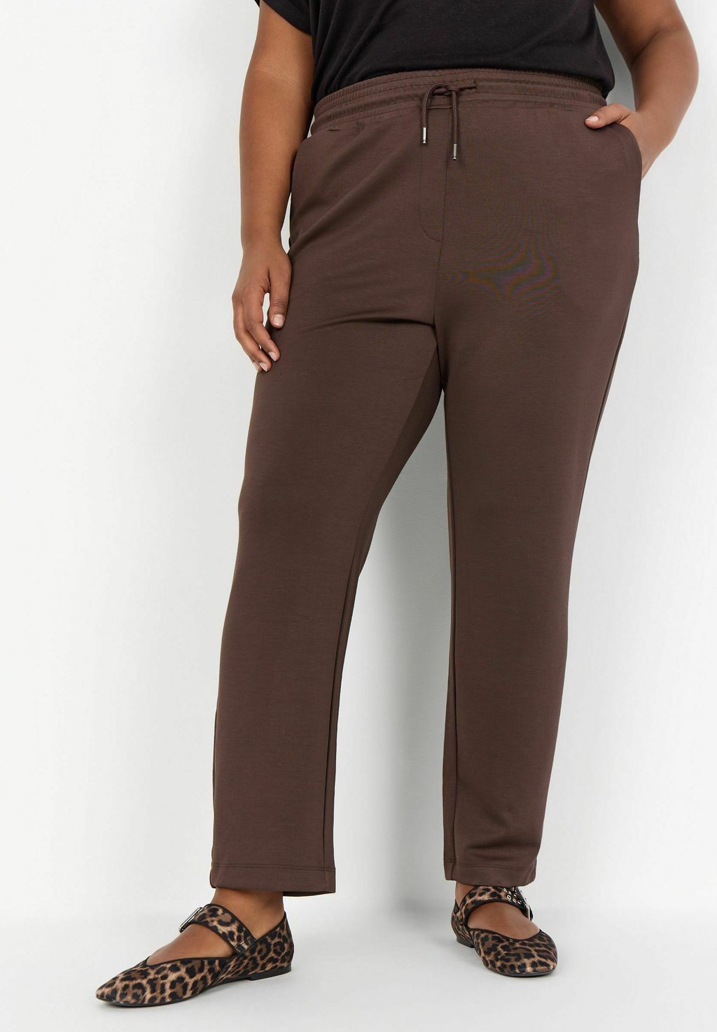 Спортивные штаны WA-SABINA 31 Wasabi Concept, коричневый
Спортивные штаны WA-SABINA 31 Wasabi Concept, коричневый