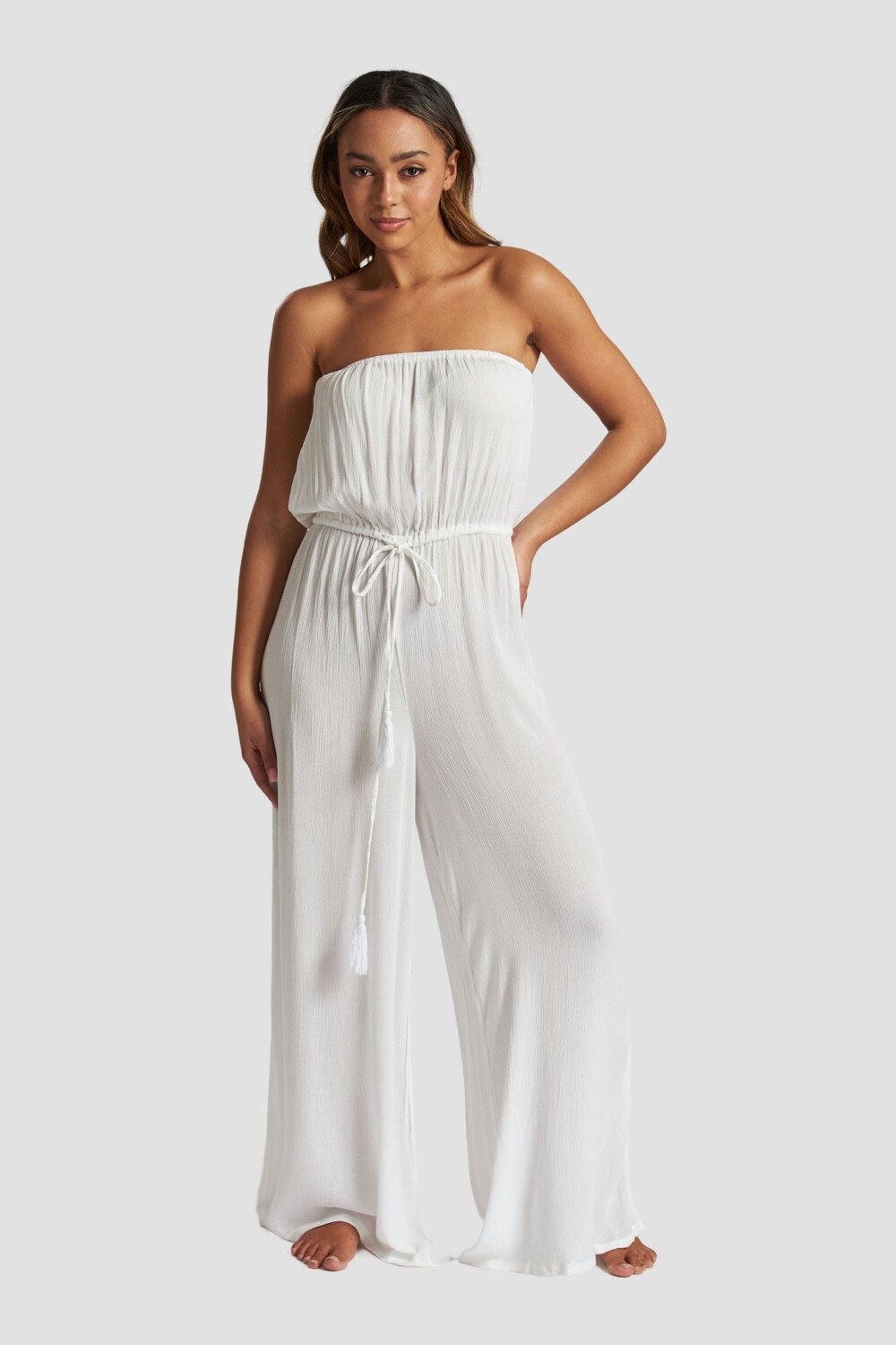 Комбинезон без бретелек из жатой вискозы South Beach, белый
Комбинезон без бретелек из жатой вискозы South Beach, белый