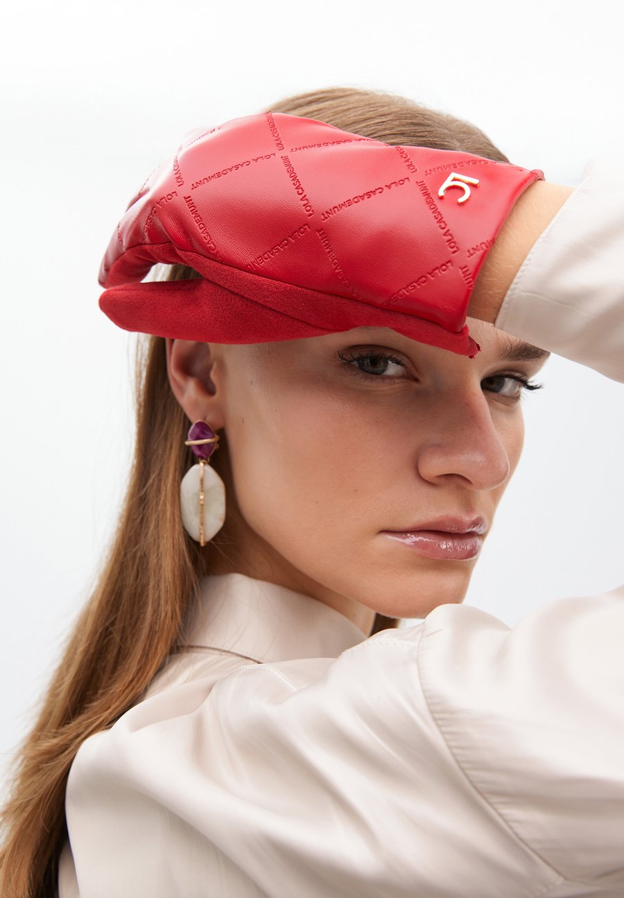 Перчатки LOLA CASADEMUNT Gloves, Red
Перчатки LOLA CASADEMUNT Gloves, Red