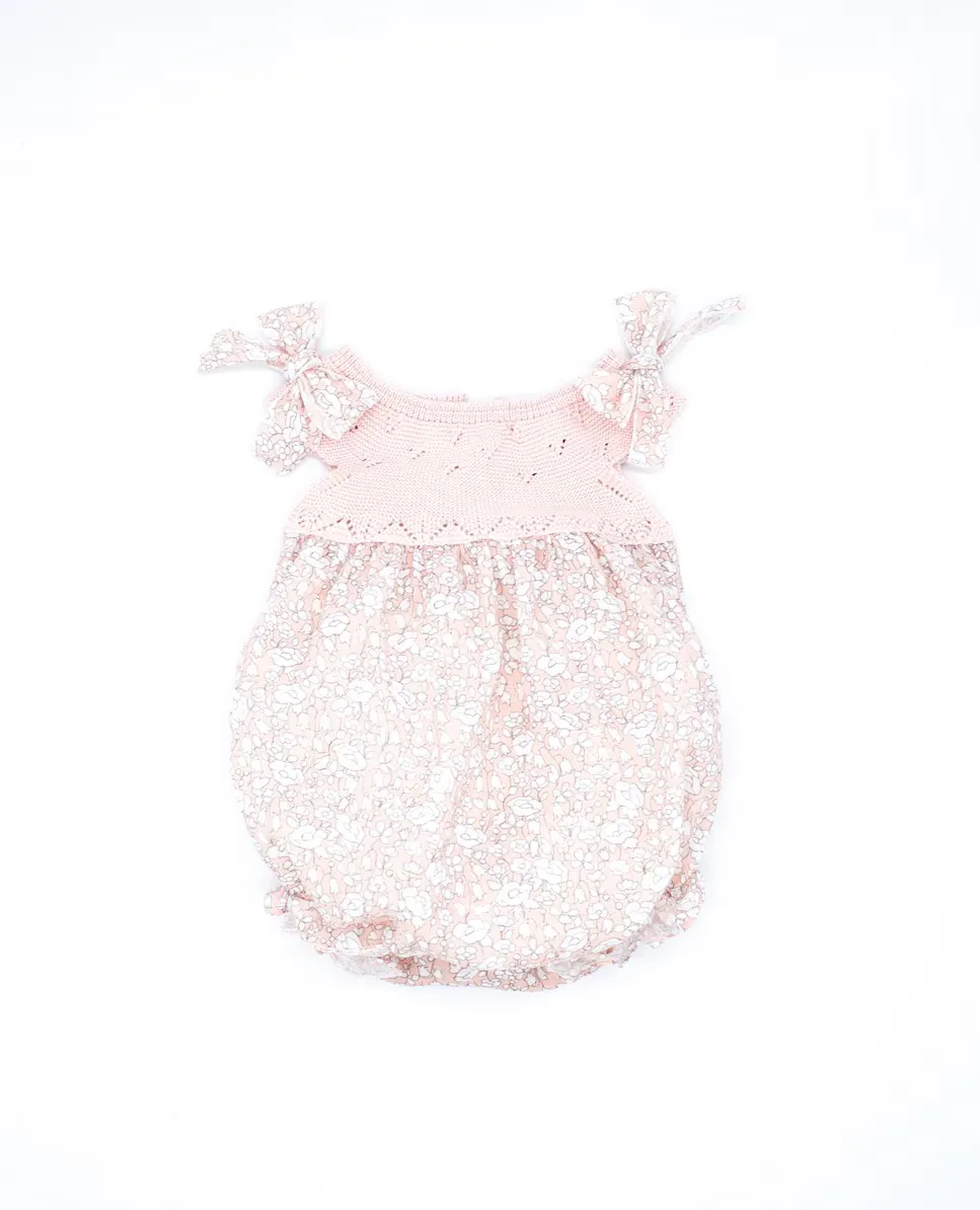 Комбинезон для девочки с бантиками Fina Ejerique, розовый
Комбинезон для девочки с бантиками Fina Ejerique, розовый