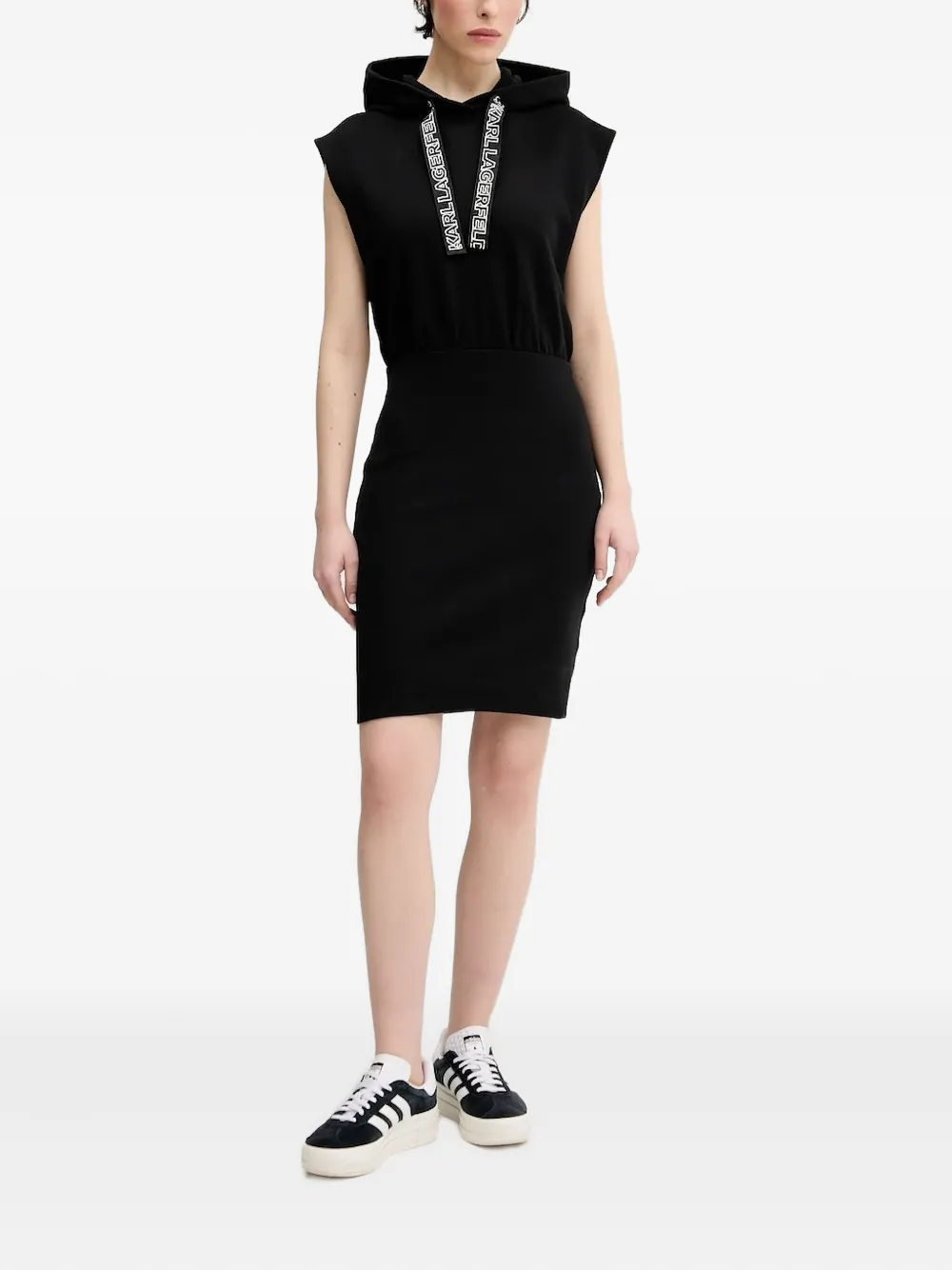 Платье мини с капюшоном Karl Lagerfeld Jeans, черный
Платье мини с капюшоном Karl Lagerfeld Jeans, черный
