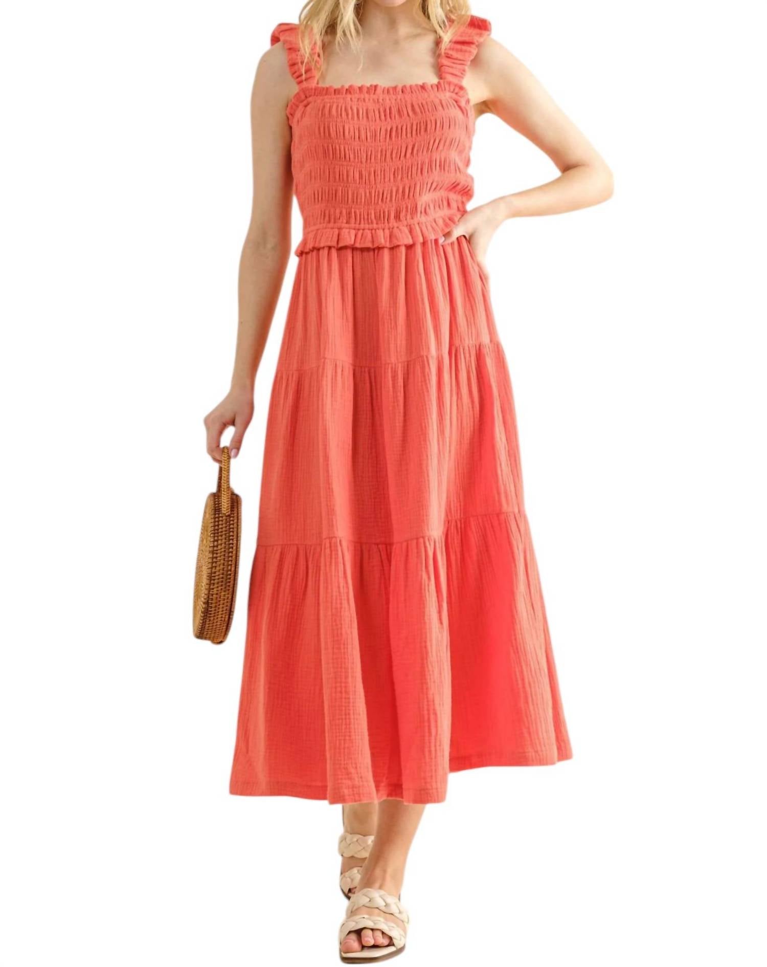 Встречаемся у нас в магазине Макси-платье цвета камелии And The Why, цвет camellia
Встречаемся у нас в магазине Макси-платье цвета камелии And The Why, цвет camellia