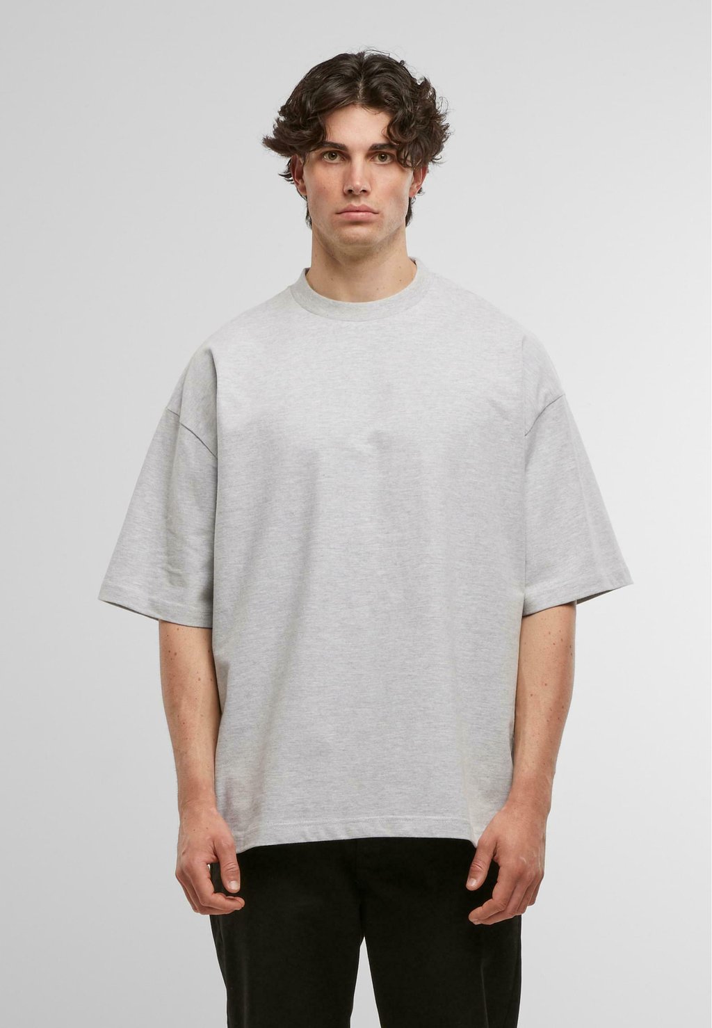 Базовая футболка OVERSIZED PROHIBITED, пятнистый серый
Базовая футболка OVERSIZED PROHIBITED, пятнистый серый