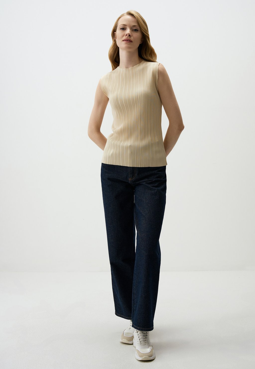 Топ SLEEVELESS Jimmy Key, молочный
Топ SLEEVELESS Jimmy Key, молочный