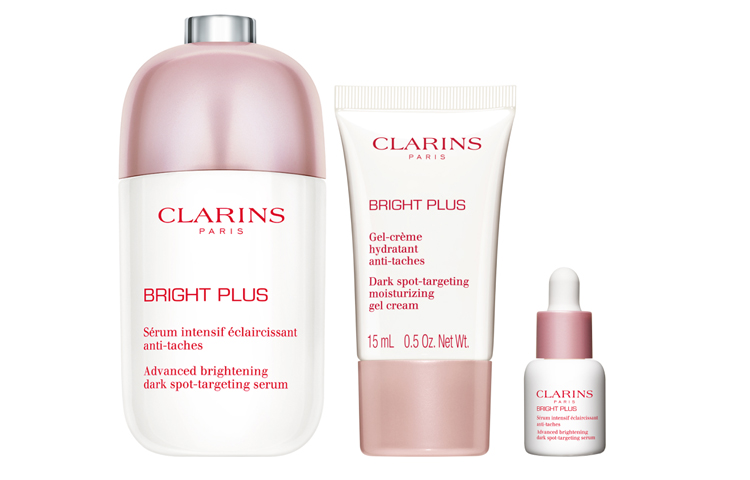 Набор из трех средств: осветляющая сыворотка 50 мл + осветляющая сыворотка 7 мл + осветляющий водный гель-крем 15 мл CLARINS
Набор из трех средств: осветляющая сыворотка 50 мл + осветляющая сыворотка 7 мл + осветляющий водный гель-крем 15 мл CLARINS