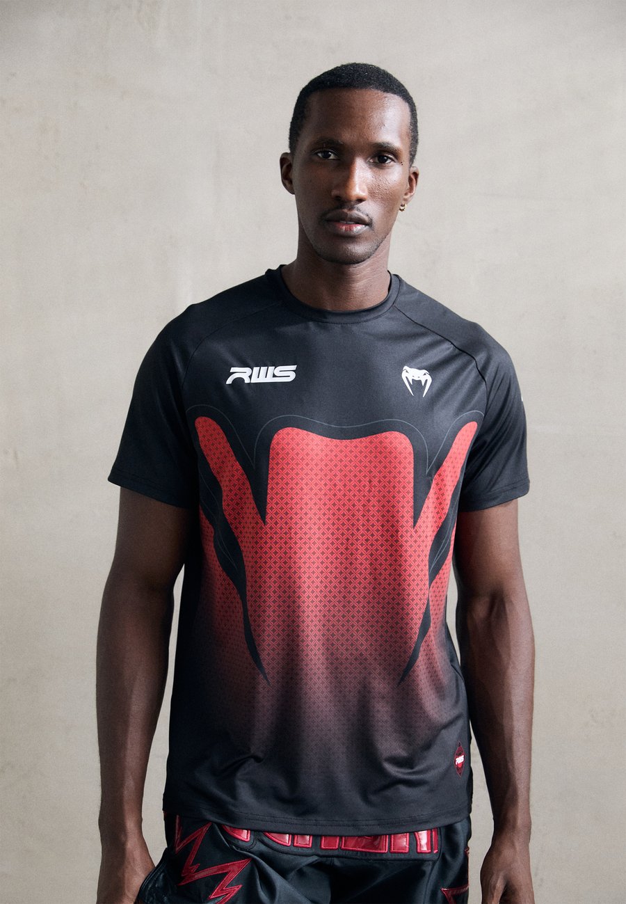 Спортивная футболка Venum RWS 2.0, Black/Red/Black
Спортивная футболка Venum RWS 2.0, Black/Red/Black