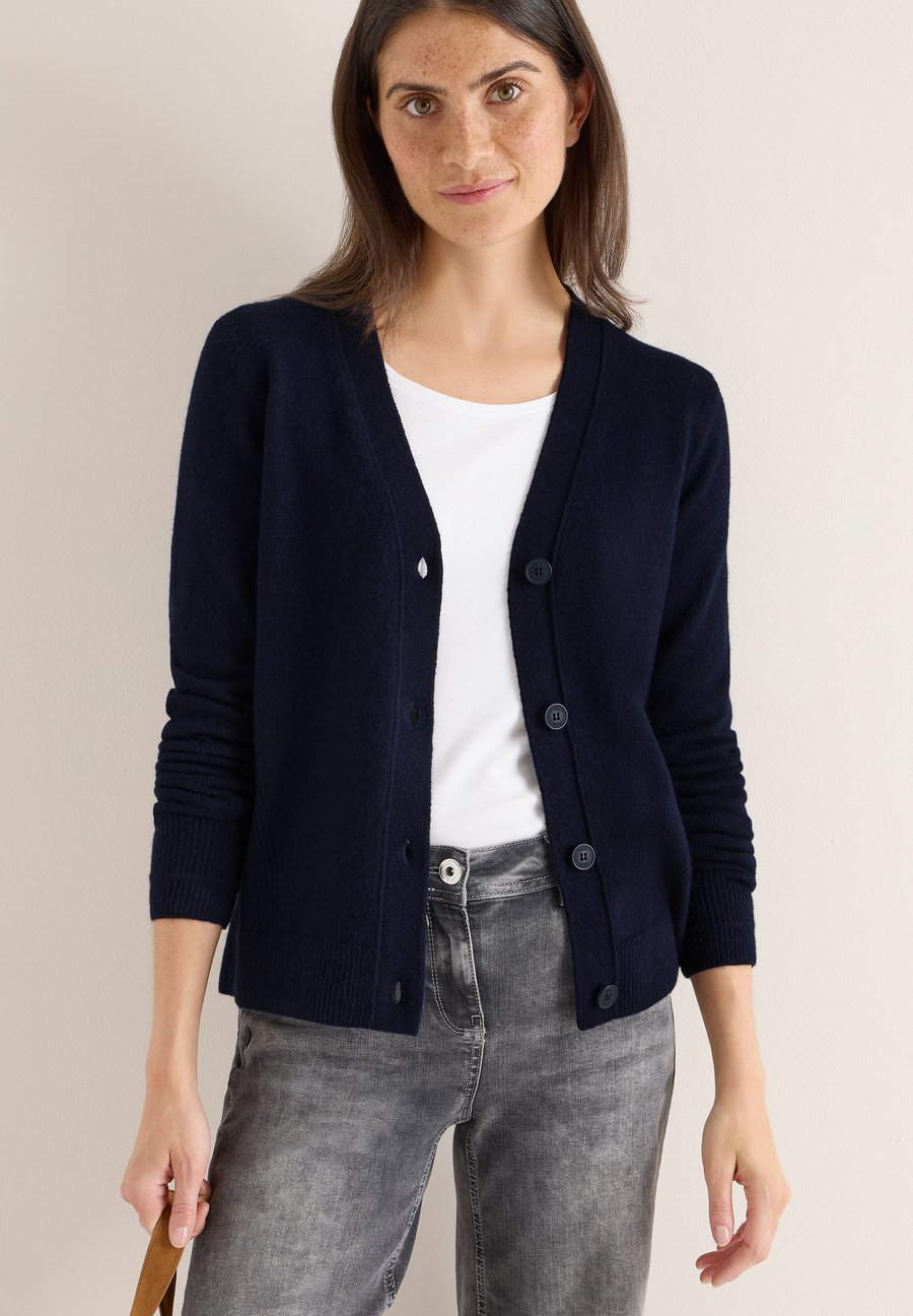 Кардиган Cecil Cardigan, Blau/Dark Blue
Кардиган Cecil Cardigan, Blau/Dark Blue