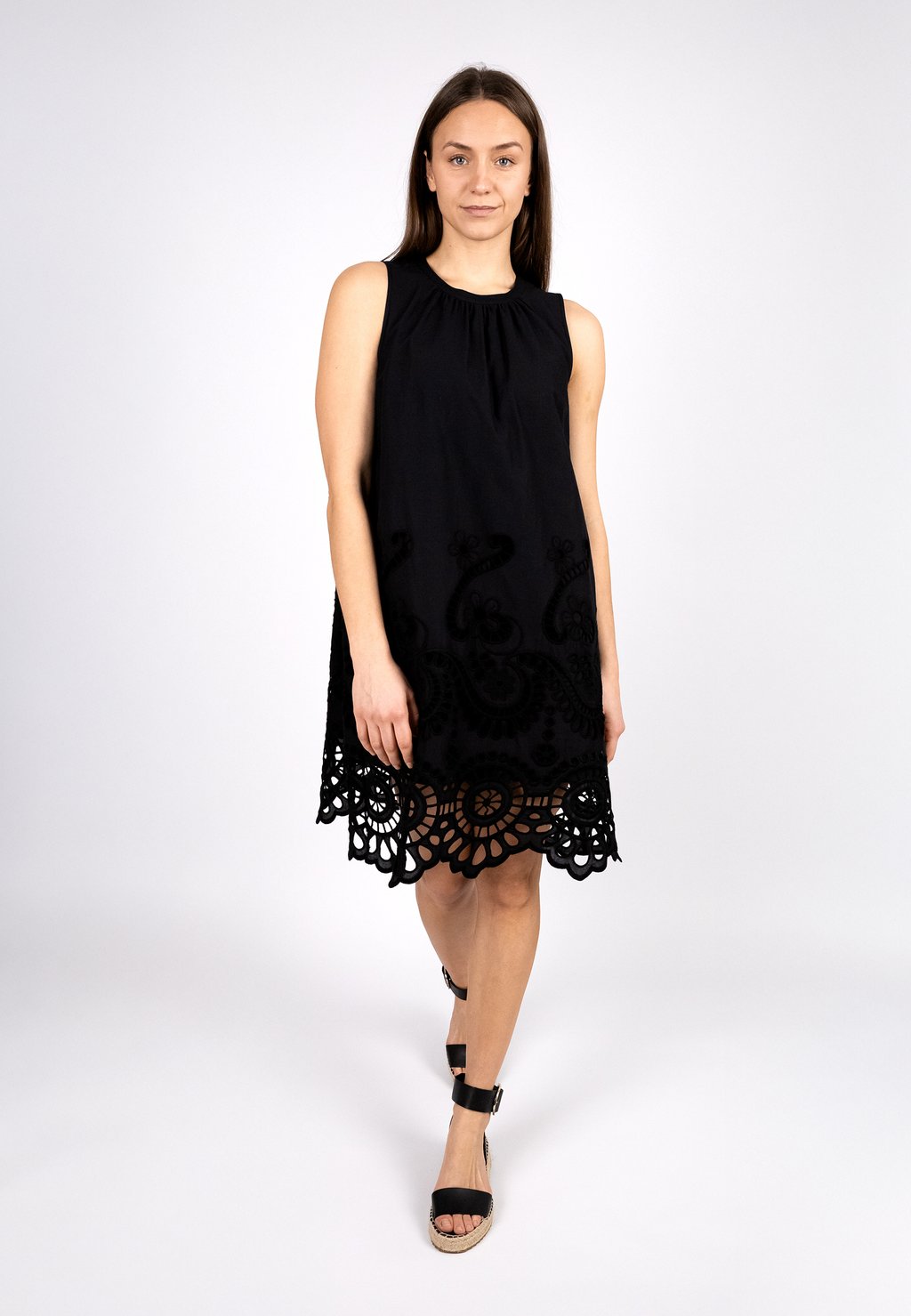 Повседневное платье ÄRMELLOSES LOCHMUSTER Grace, черный 
Повседневное платье ÄRMELLOSES LOCHMUSTER Grace, черный